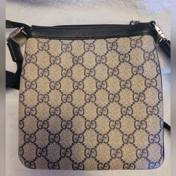 💢SOLD💢       NWOT AUTHENTIC GUCCI  KIDS navy micro GG canvas mini bag - Picture 5 of 16